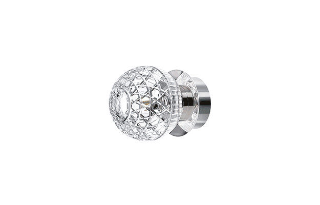 Discover the recently launched Royal sconces from Saint-Louis. 